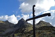 44 Dalla croce del Passo Laghi Gemelli vista in Farno, Corte, Pizzo Camilla 